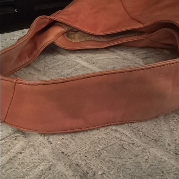 Hobo Women's Coral Leather Bag - Picture 3 of 7